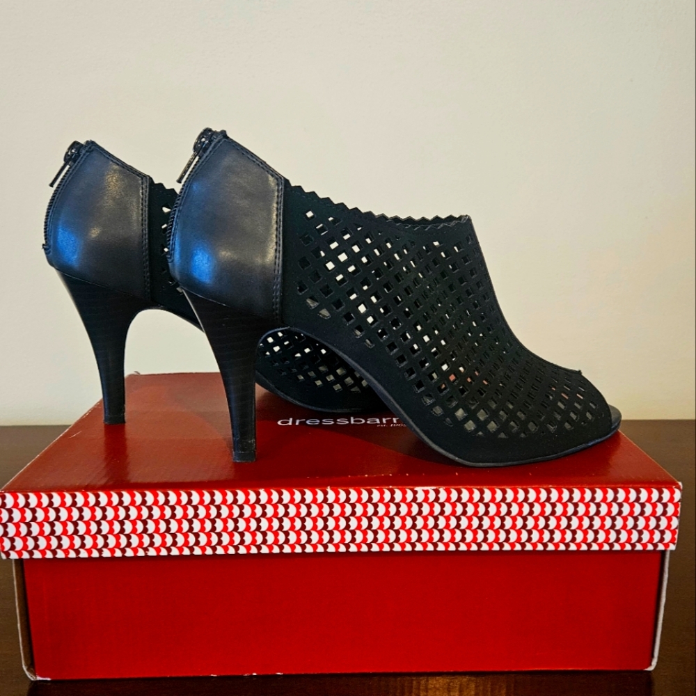 Dressbarn Black Peeptoe Suede Cutout Heels 10